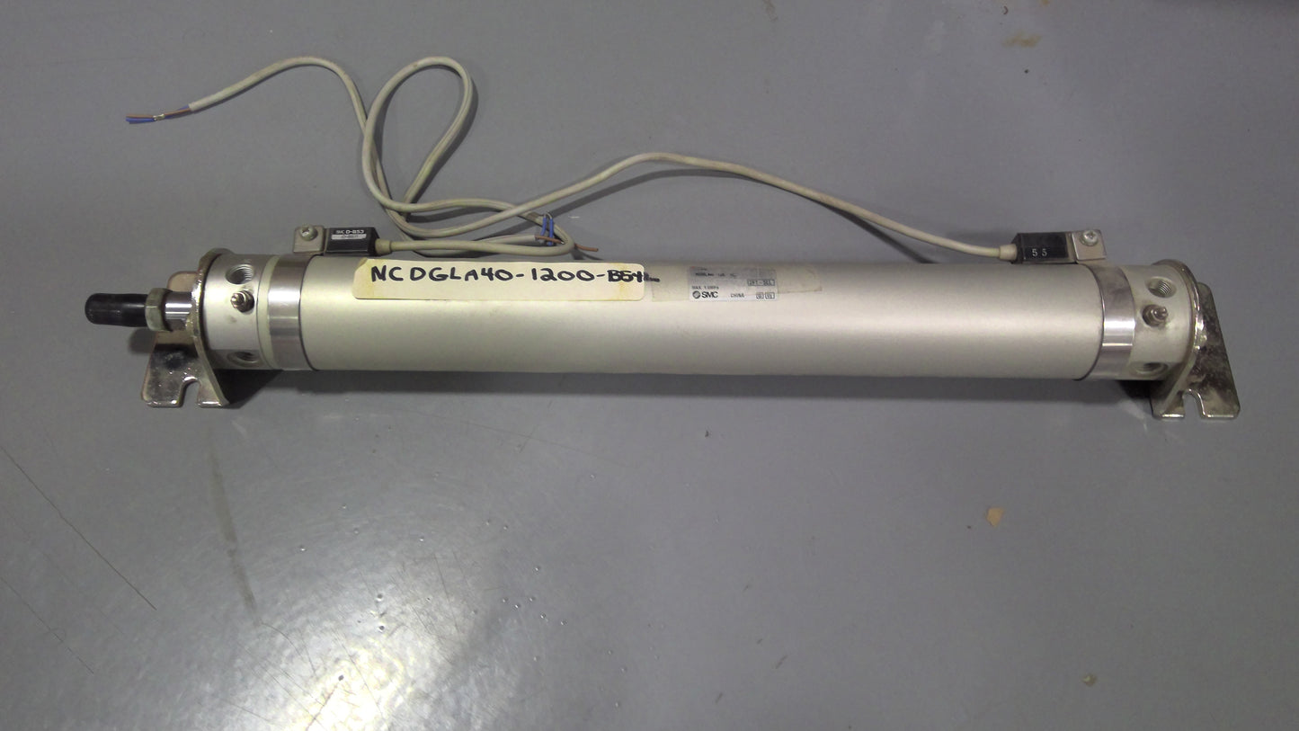 SMC - NCDGLA40-1200-B54L - ROUND BODY AIR CYLINDER - NEW - OUT OF BOX